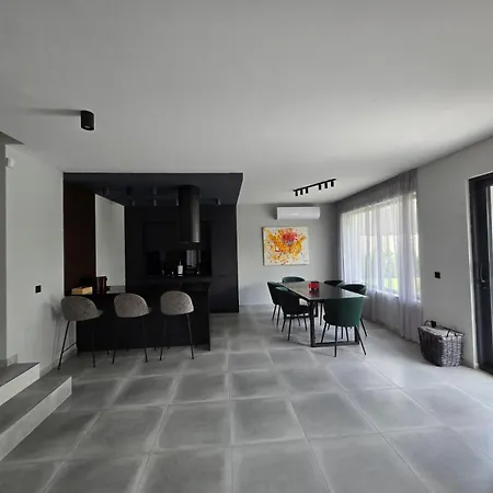 빌라 Felicity, Private Pool With Heating And Salt Water 로제넷츠