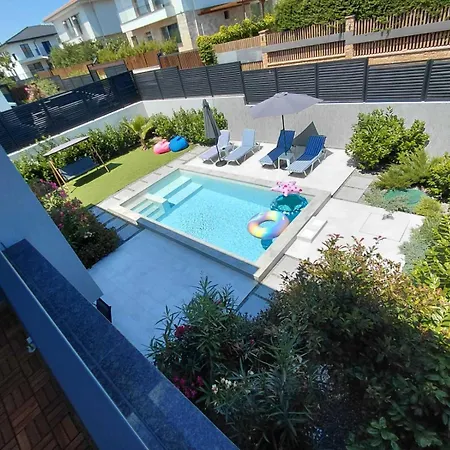 Felicity, Private Pool With Heating And Salt Water Villa